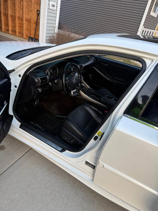 2015 Lexus IS 3rd Gen - Image 6 of 12