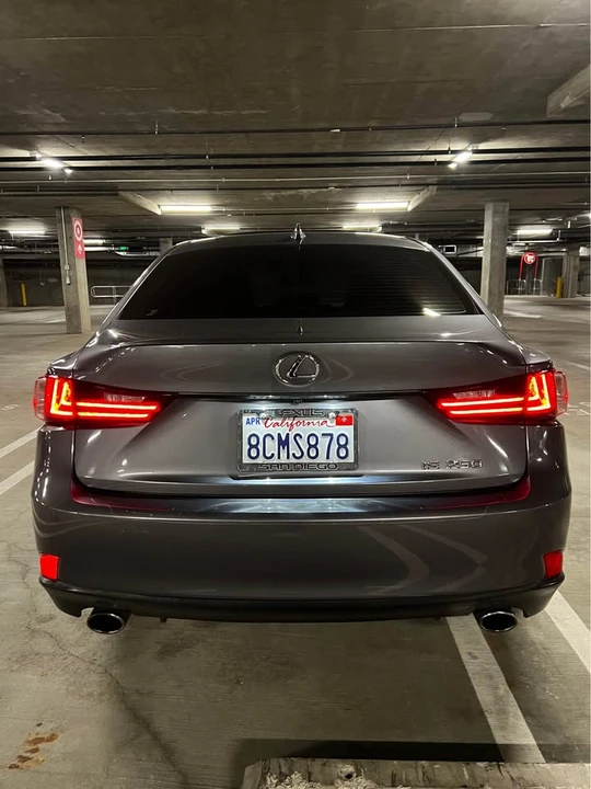 2015 Lexus IS 3rd Gen - Image 9 of 20