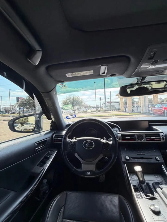 2015 Lexus IS 3rd Gen - Image 10 of 12