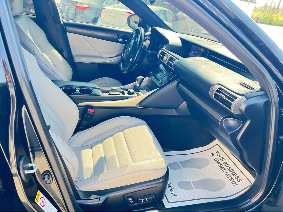 2015 Lexus IS 3rd Gen - Image 8 of 10
