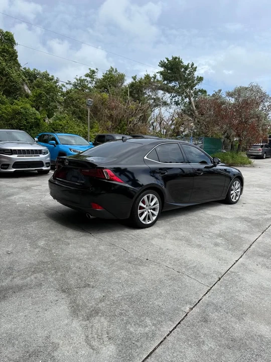 2015 Lexus IS 3rd Gen - Image 4 of 11