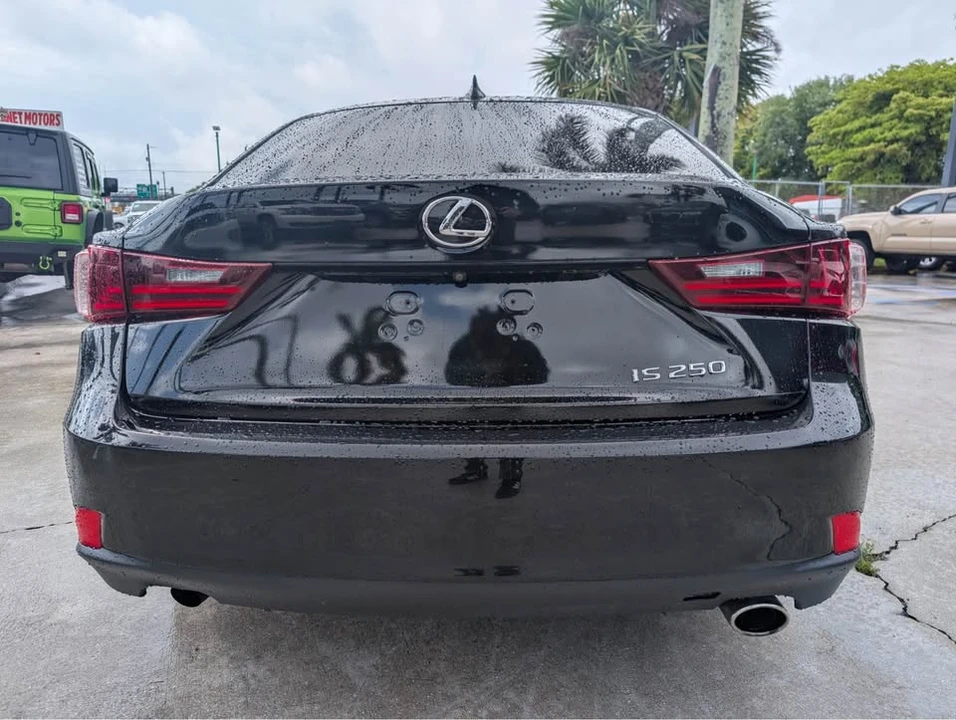 2015 Lexus IS 3rd Gen - Image 5 of 9