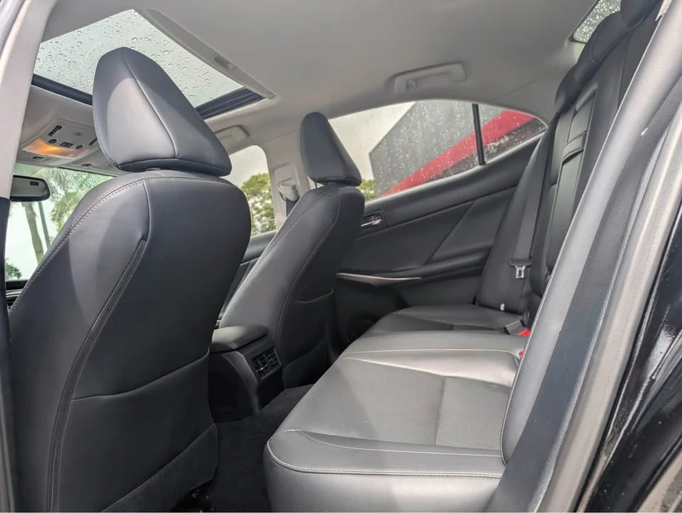 2015 Lexus IS 3rd Gen - Image 6 of 9