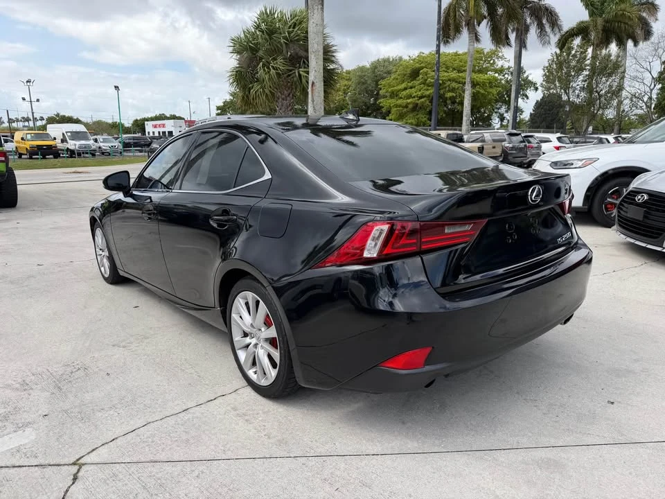 2015 Lexus IS 3rd Gen - Image 4 of 7