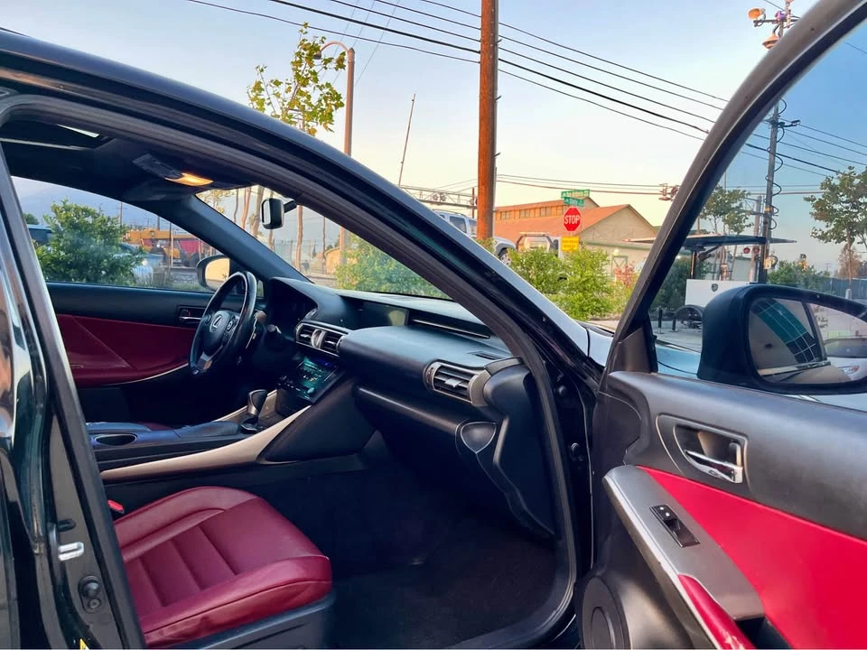 2015 Lexus IS 3rd Gen - Image 8 of 9