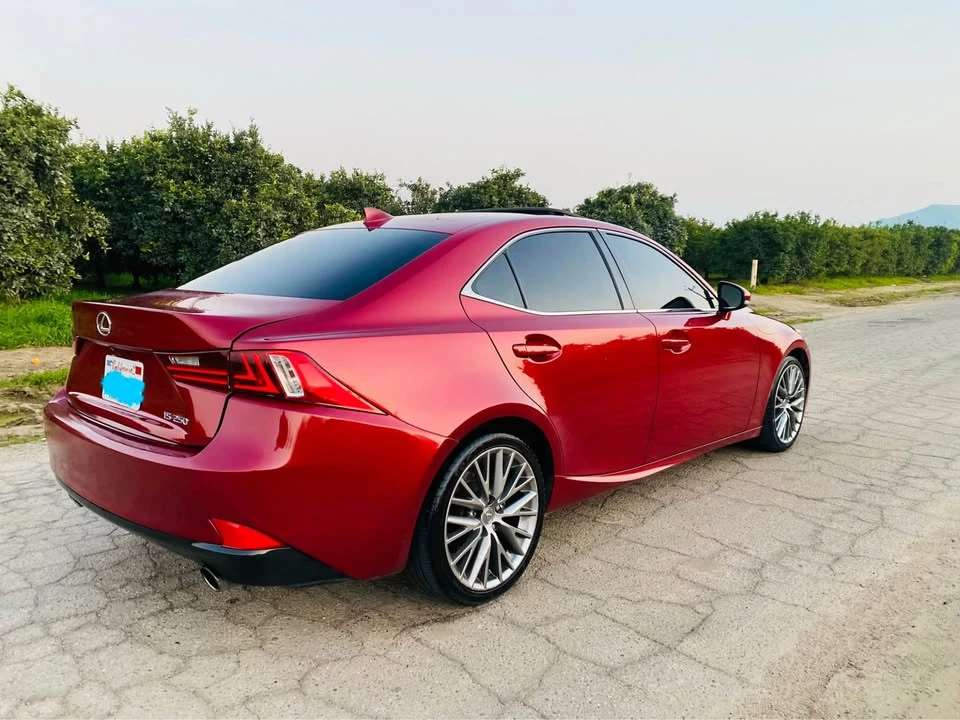 2015 Lexus IS 3rd Gen - Image 8 of 20