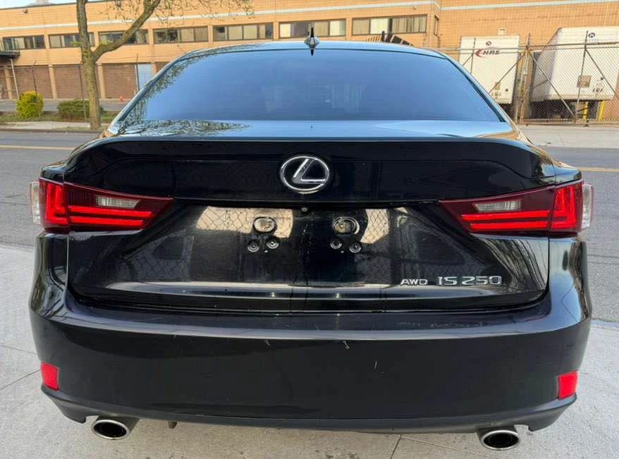 2015 Lexus IS 3rd Gen - Image 5 of 10