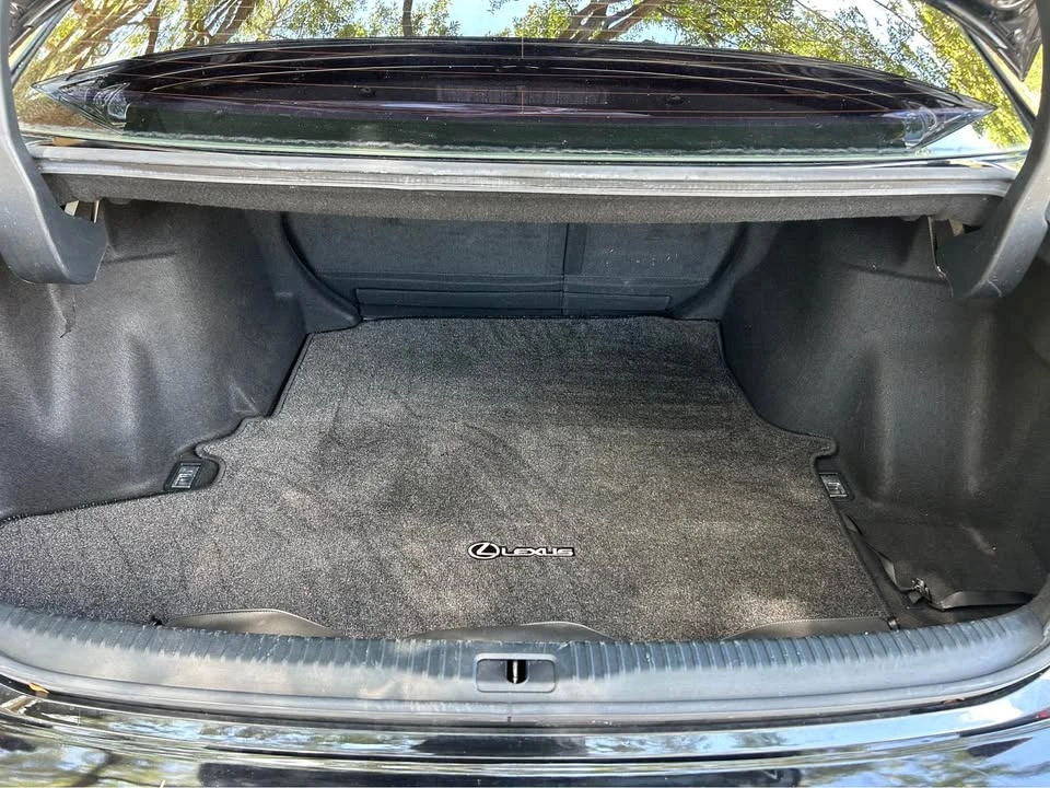 2015 Lexus IS 3rd Gen - Image 17 of 18