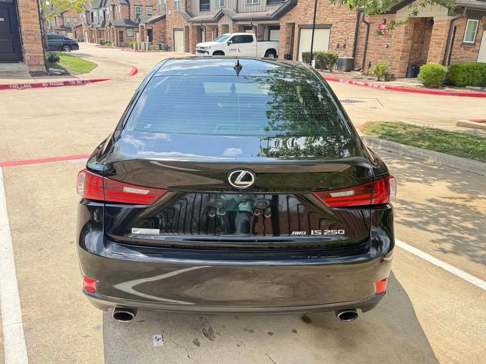 2015 Lexus IS 3rd Gen - Image 4 of 18