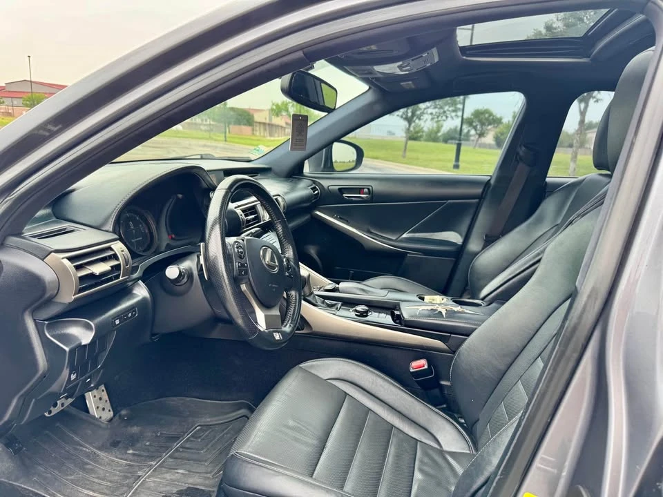 2015 Lexus IS 3rd Gen - Image 11 of 14