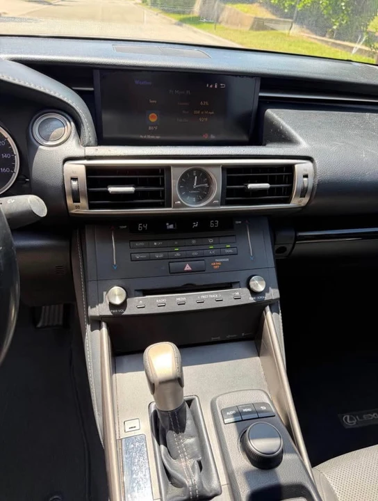 2015 Lexus IS 3rd Gen - Image 8 of 12