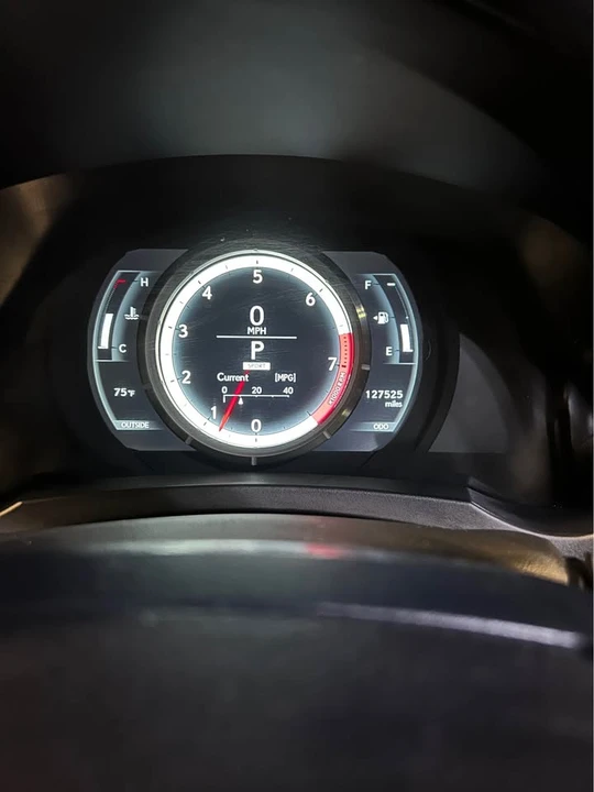 2015 Lexus IS 3rd Gen - Image 18 of 19