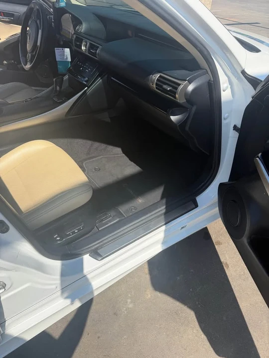 2015 Lexus IS 3rd Gen - Image 4 of 7