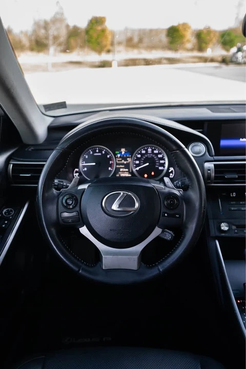 2015 Lexus IS 3rd Gen - Image 16 of 19
