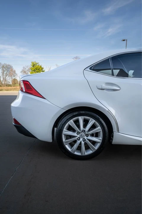 2015 Lexus IS 3rd Gen - Image 8 of 19