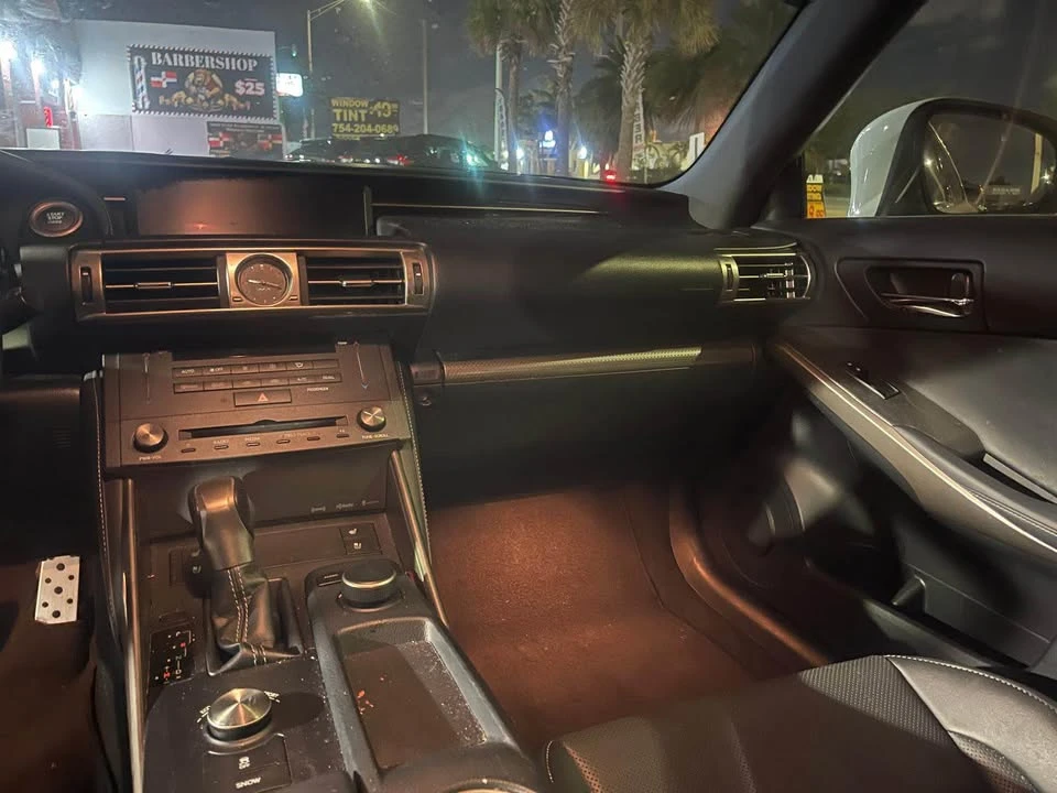 2015 Lexus IS 3rd Gen - Image 9 of 19