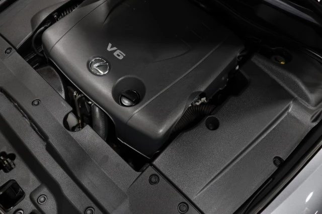 2015 Lexus IS 3rd Gen - Image 18 of 21