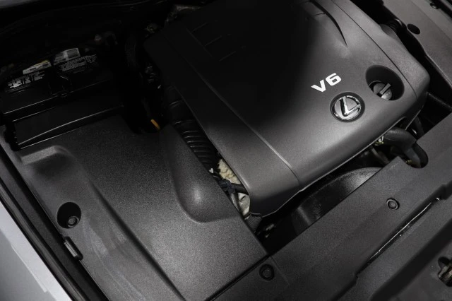 2015 Lexus IS 3rd Gen - Image 17 of 21