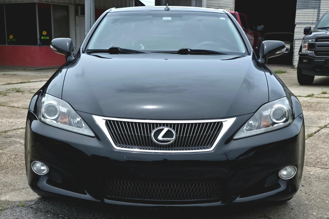 2015 Lexus IS 3rd Gen - Image 2 of 31