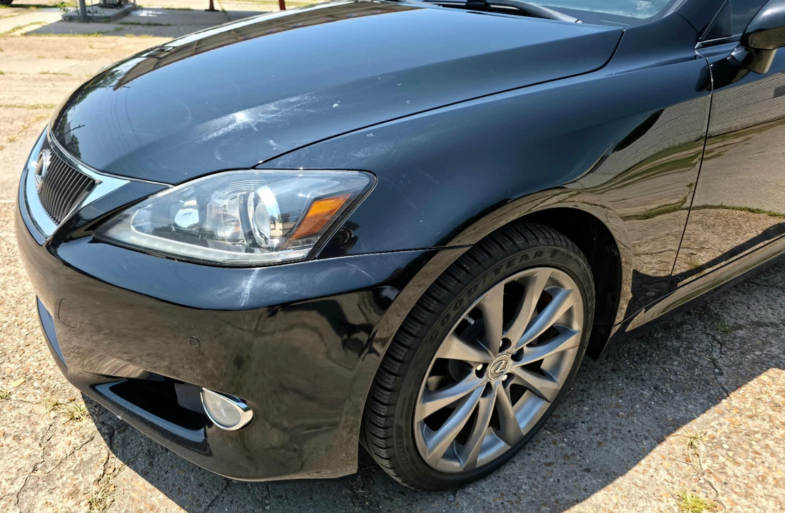 2015 Lexus IS 3rd Gen - Image 21 of 31