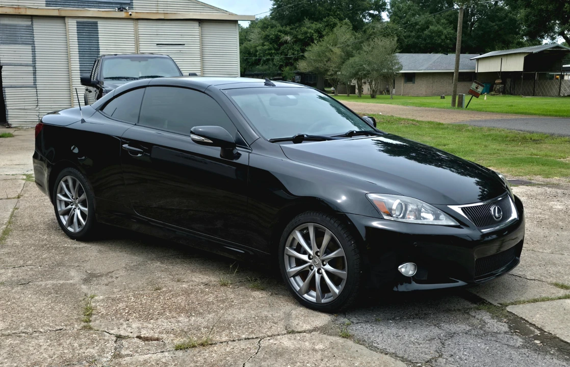 2015 Lexus IS 3rd Gen - Image 17 of 31