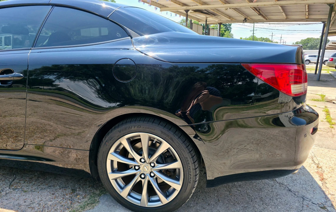2015 Lexus IS 3rd Gen - Image 23 of 31