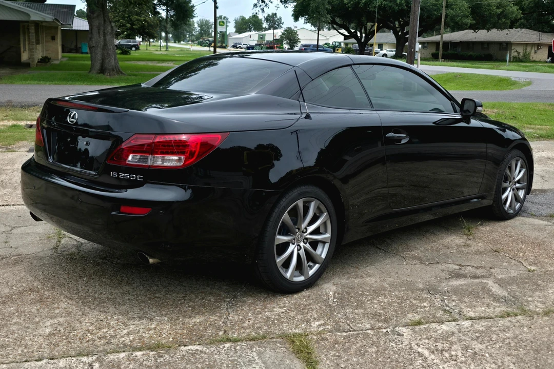 2015 Lexus IS 3rd Gen - Image 4 of 31