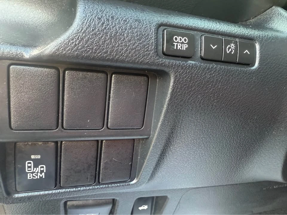 2015 Lexus IS 3rd Gen - Image 18 of 18