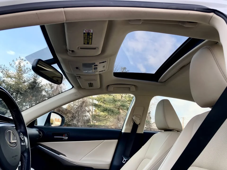 2015 Lexus IS 3rd Gen - Image 19 of 20
