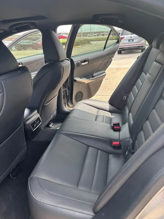 2015 Lexus IS 3rd Gen - Image 4 of 7
