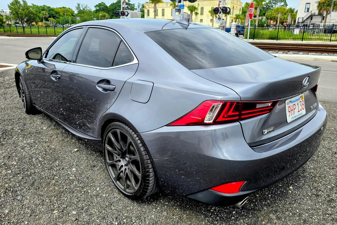 2015 Lexus IS 3rd Gen - Image 4 of 31