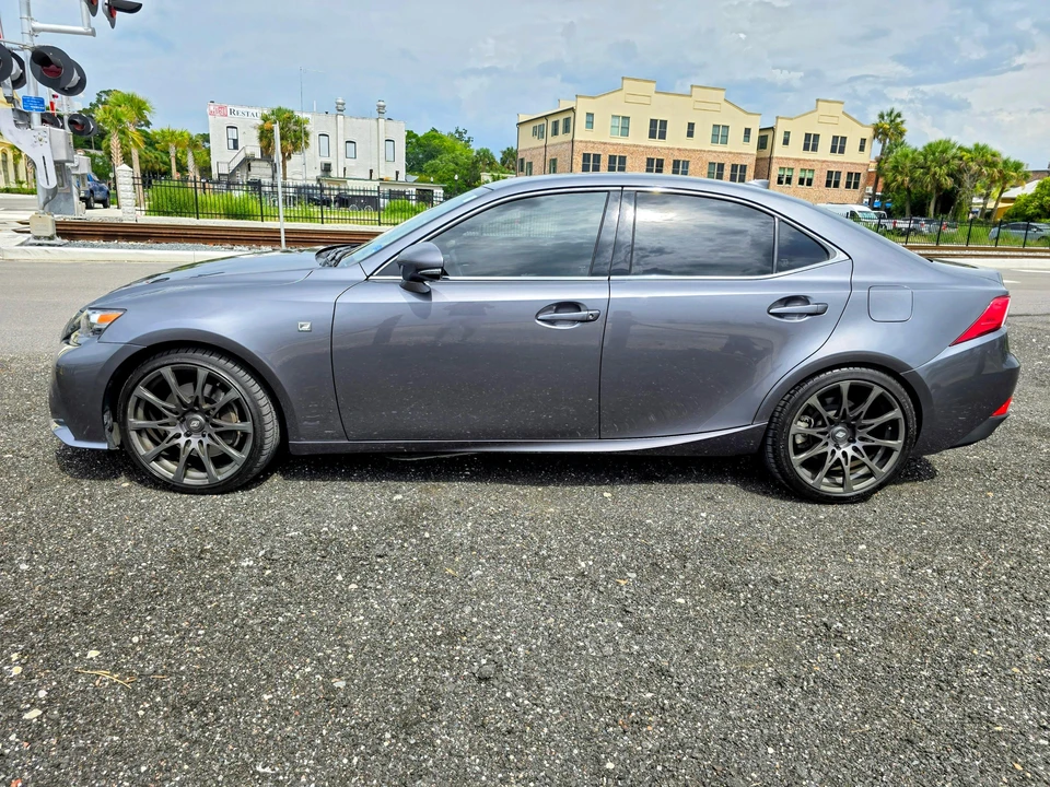 2015 Lexus IS 3rd Gen - Image 10 of 31