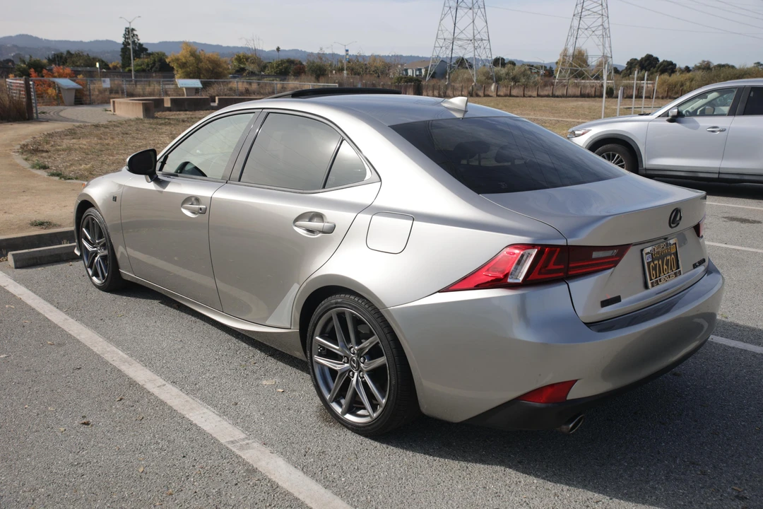 2015 Lexus IS 3rd Gen - Image 8 of 31