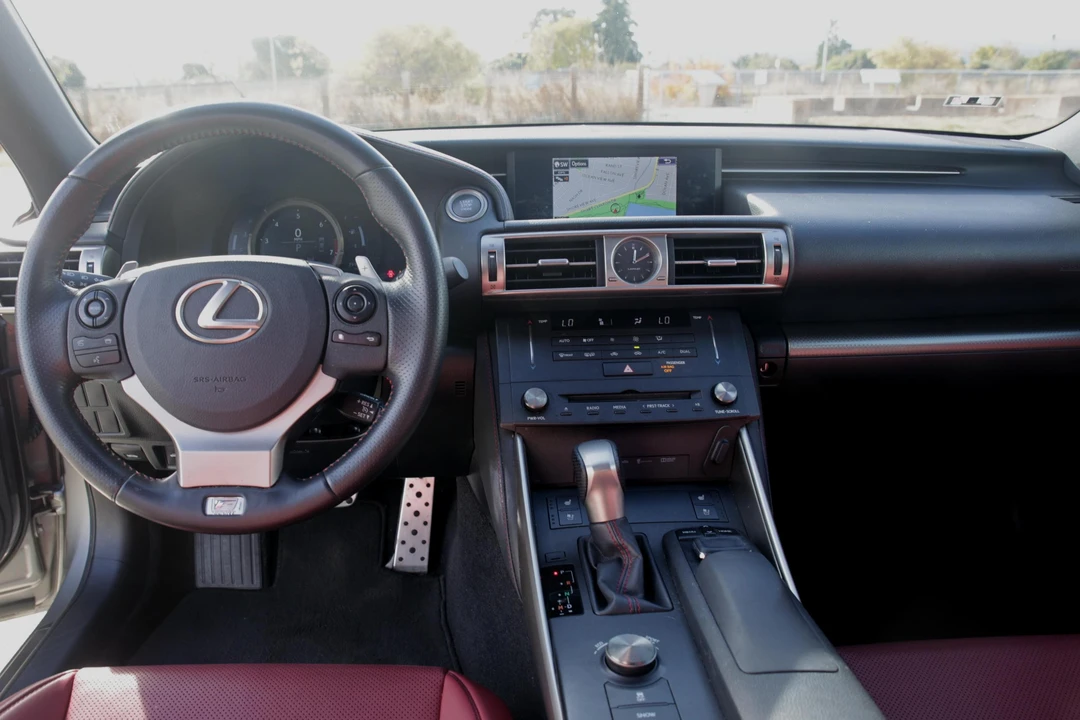 2015 Lexus IS 3rd Gen - Image 30 of 31