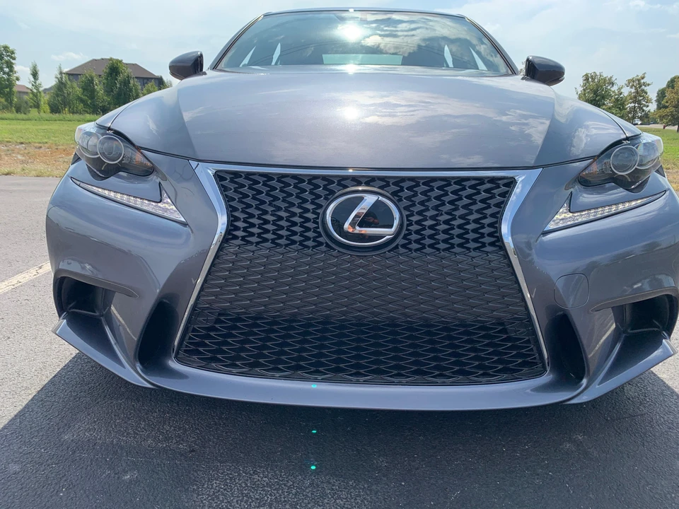 2015 Lexus IS 3rd Gen - Image 9 of 31