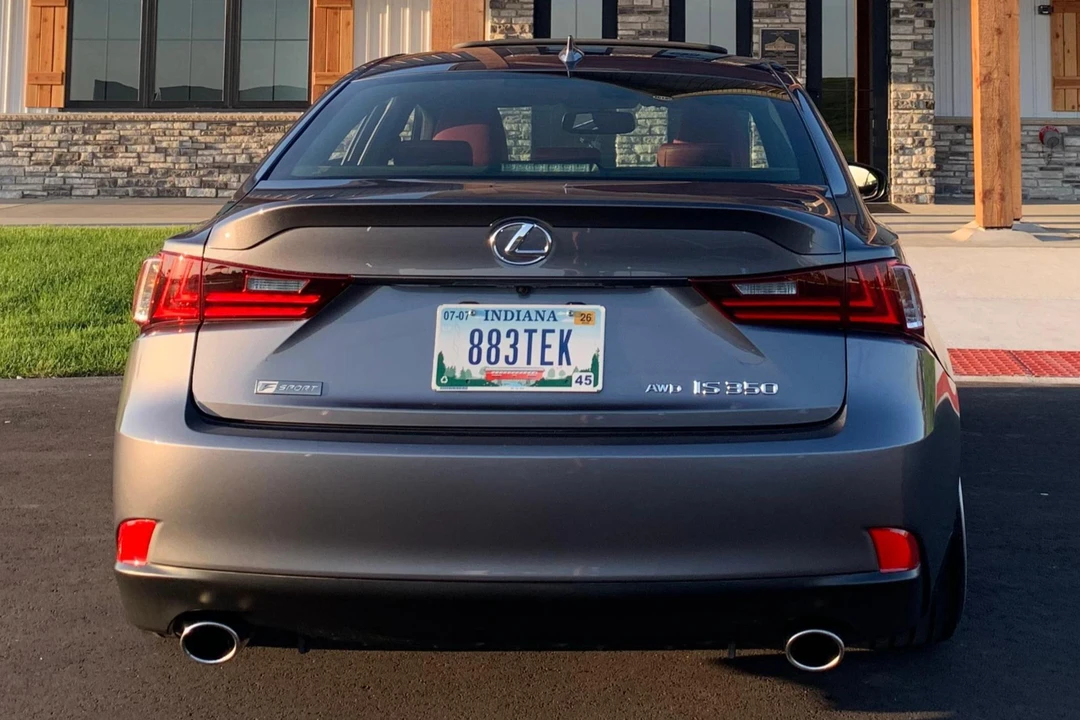2015 Lexus IS 3rd Gen - Image 5 of 31