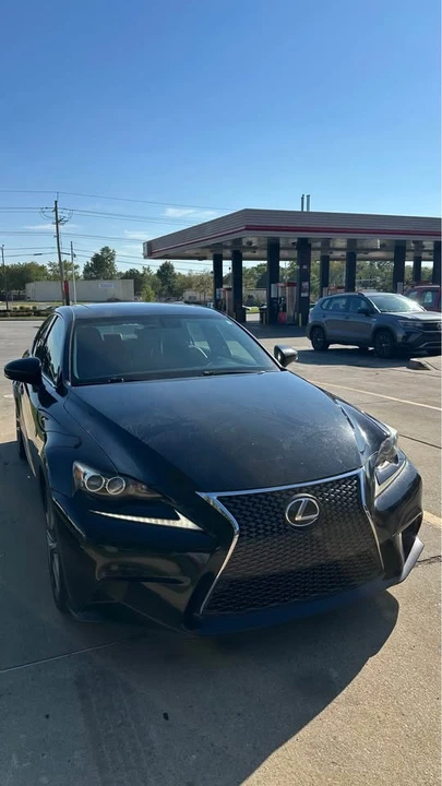 2015 Lexus IS 3rd Gen - Image 4 of 9