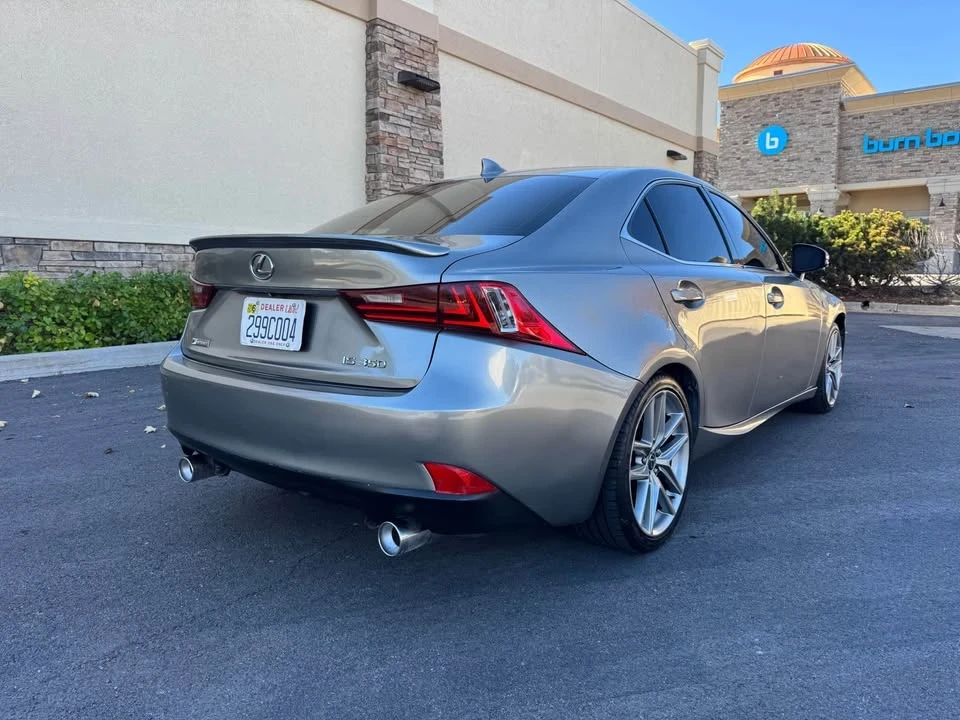 2015 Lexus IS 3rd Gen - Image 4 of 18