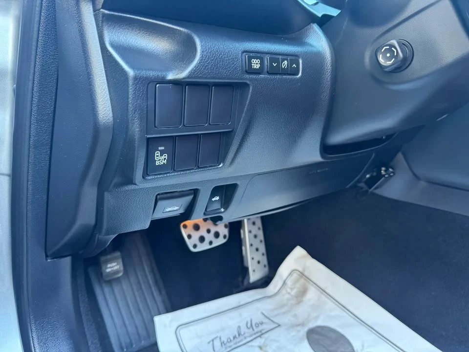 2015 Lexus IS 3rd Gen - Image 7 of 18