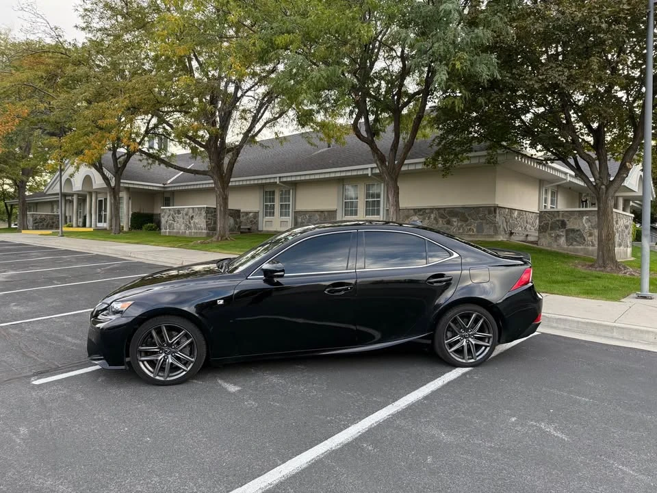 2015 Lexus IS 3rd Gen - Image 6 of 9