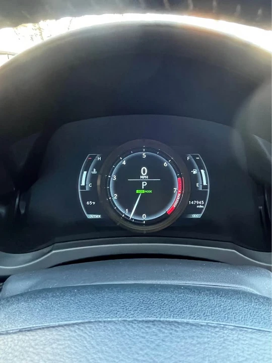 2015 Lexus IS 3rd Gen - Image 14 of 19