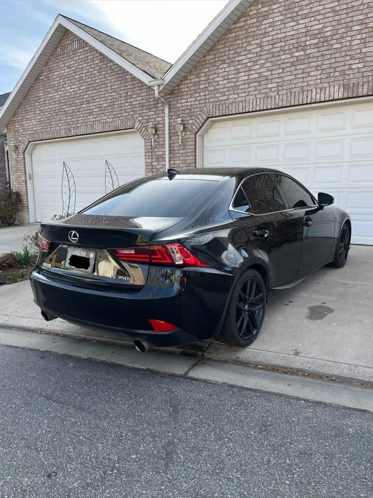 2015 Lexus IS 3rd Gen - Image 18 of 19