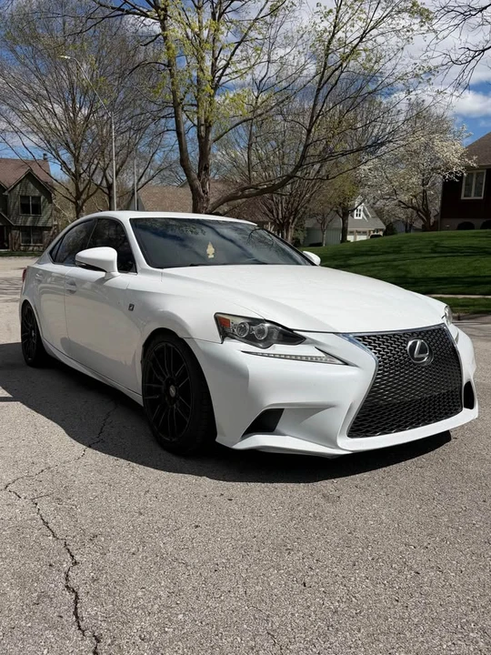 2015 Lexus IS 3rd Gen - Image 8 of 16