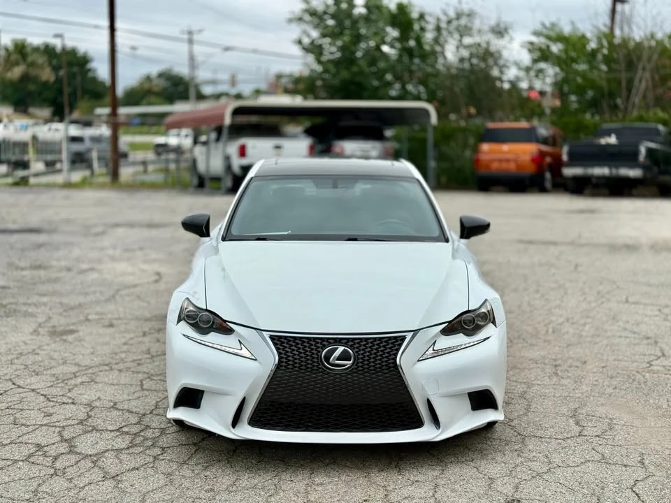 2015 Lexus IS 3rd Gen - Image 4 of 10