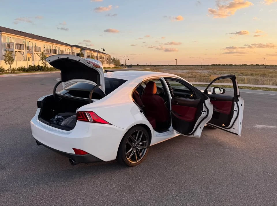 2015 Lexus IS 3rd Gen - Image 9 of 13