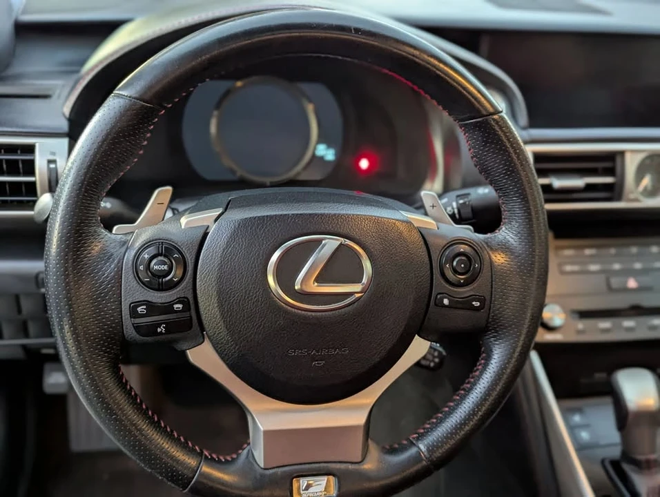 2015 Lexus IS 3rd Gen - Image 16 of 20