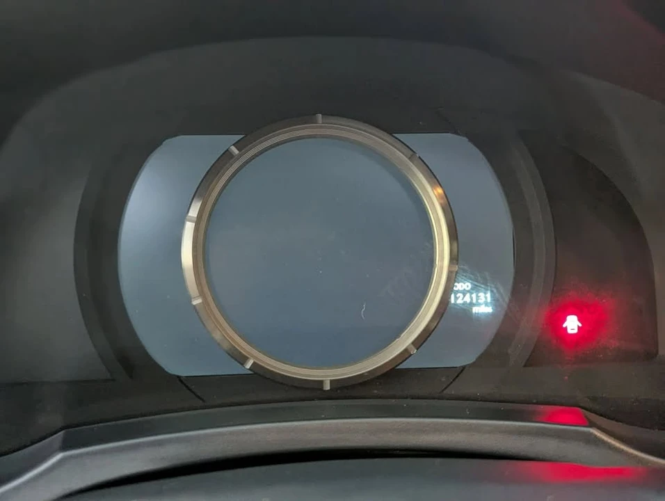 2015 Lexus IS 3rd Gen - Image 17 of 20