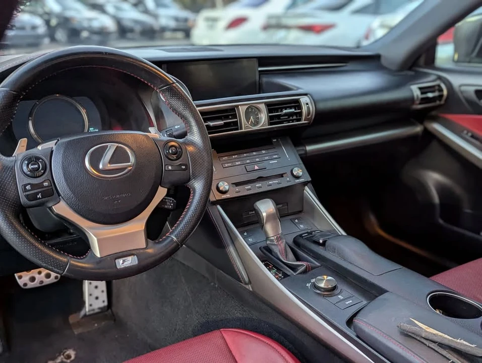 2015 Lexus IS 3rd Gen - Image 15 of 20