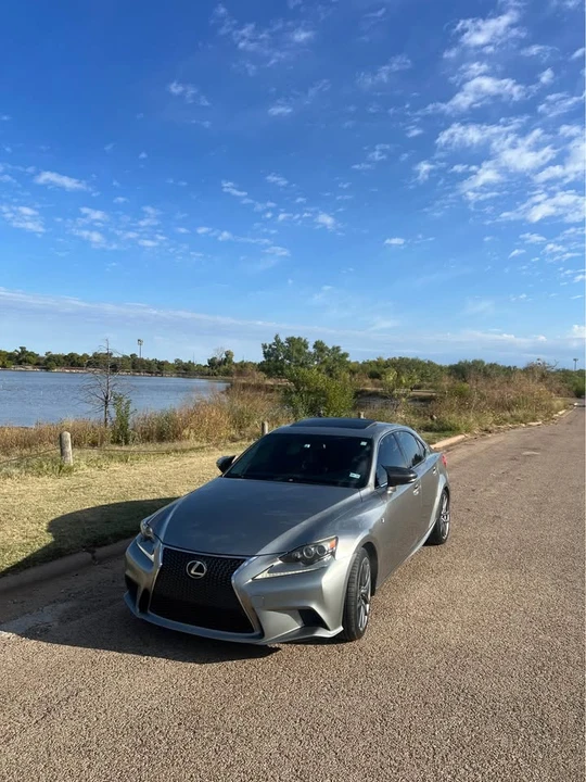 2015 Lexus IS 3rd Gen - Image 9 of 16