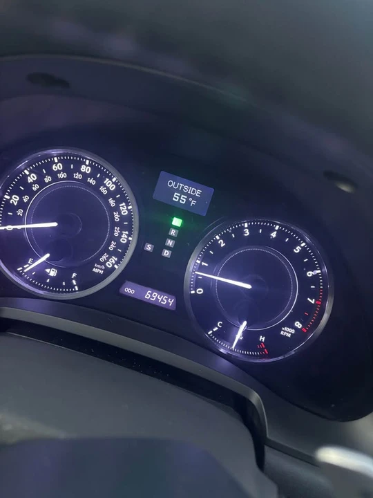 2015 Lexus IS 2nd Gen - Image 9 of 14